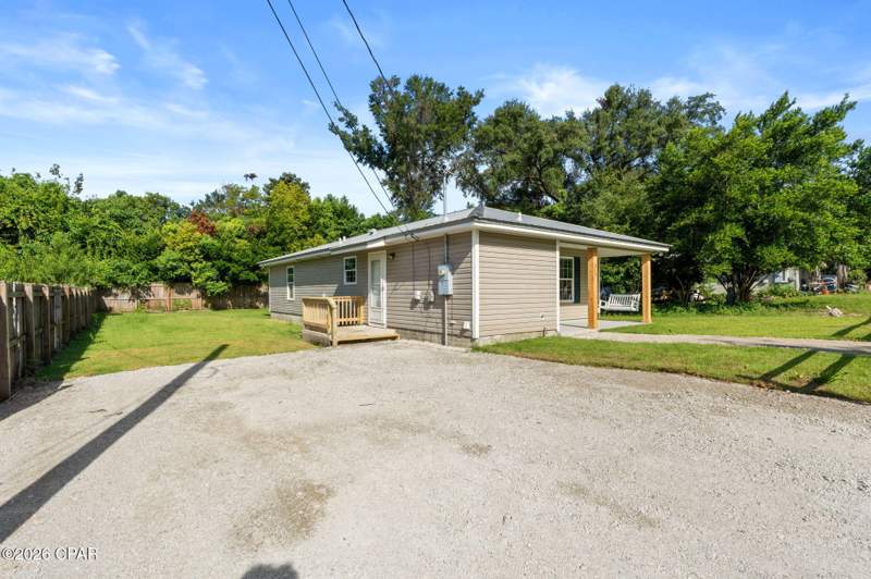 3 bedroom SingleFamilyResidence at 315 Bayou Avenue, Springfield, Panama City — photo 5