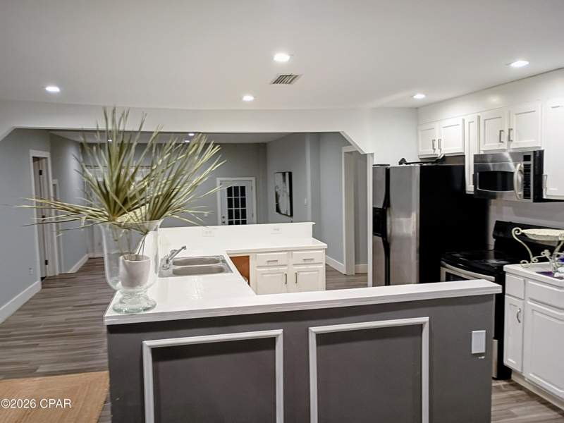 6 bedroom SingleFamilyResidence at 338 N Bonita Avenue, Sudduths 4th Add, Panama City — photo 3