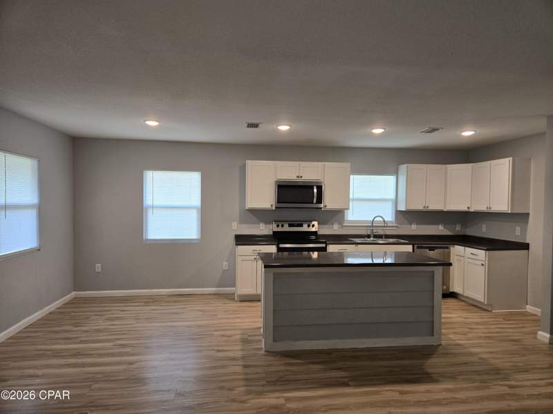 3 bedroom SingleFamilyResidence at 2806 E 3rd Street, Keiths Bay Harbor Add, Panama City — photo 2