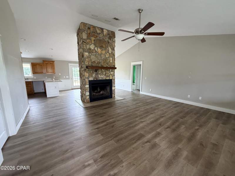 3 bedroom SingleFamilyResidence at 9206 Cherokee Street, Lake Forest Estates, Youngstown — photo 2