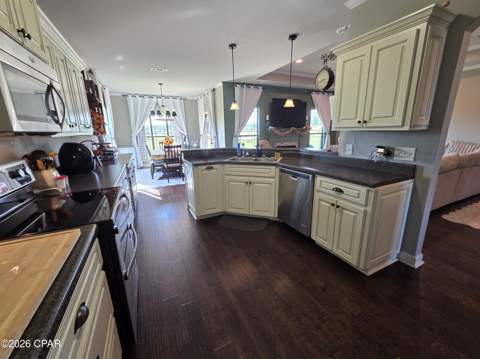 3558 Seminole Lane, Bonifay FL - photo 6 of 31