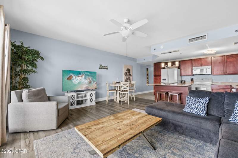 1 bedroom Condominium at 9902 S Thomas Drive 1037, Laketown Wharf, Panama City Beach — photo 4