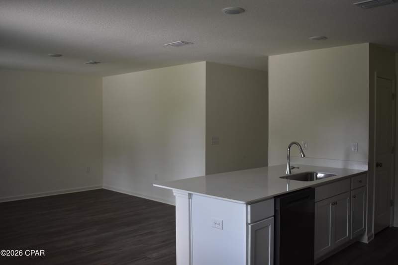 3 bedroom SingleFamilyResidence at 4123 Pinehurst Avenue, Sunny Hills, Chipley — photo 3