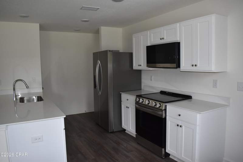 3 bedroom SingleFamilyResidence at 4123 Pinehurst Avenue, Sunny Hills, Chipley — photo 4