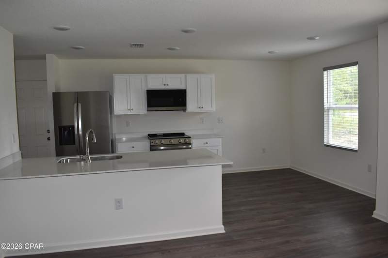 3 bedroom SingleFamilyResidence at 4123 Pinehurst Avenue, Sunny Hills, Chipley — photo 5