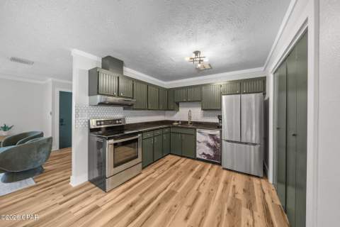 315 Twin Lakes Drive, Panama City Beach FL - photo 12 of 49