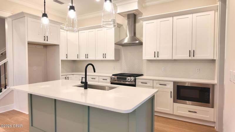 5 bedroom SingleFamilyResidence at 2912 W 27th Street, Kings Point, Panama City — photo 3