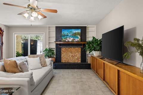 1025 W 19th Street 15A, Panama City FL - photo 9 of 30