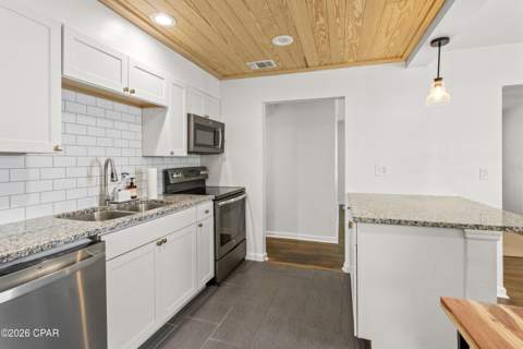 118 N Gayle Avenue, Panama City FL - photo 6 of 30