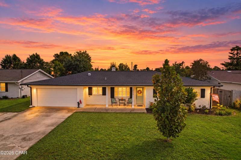 4 bedroom SingleFamilyResidence at 2822 Agnes Scott Drive, Forest Hills Unit 2, Panama City — photo 2