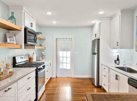 1302 Woodward Avenue, Port St Joe FL - photo 6 of 50