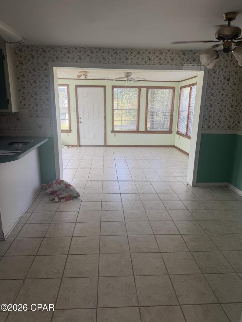 4 bedroom SingleFamilyResidence at 4825 Meadow Street, Lakeview Heights, Panama City — photo 5
