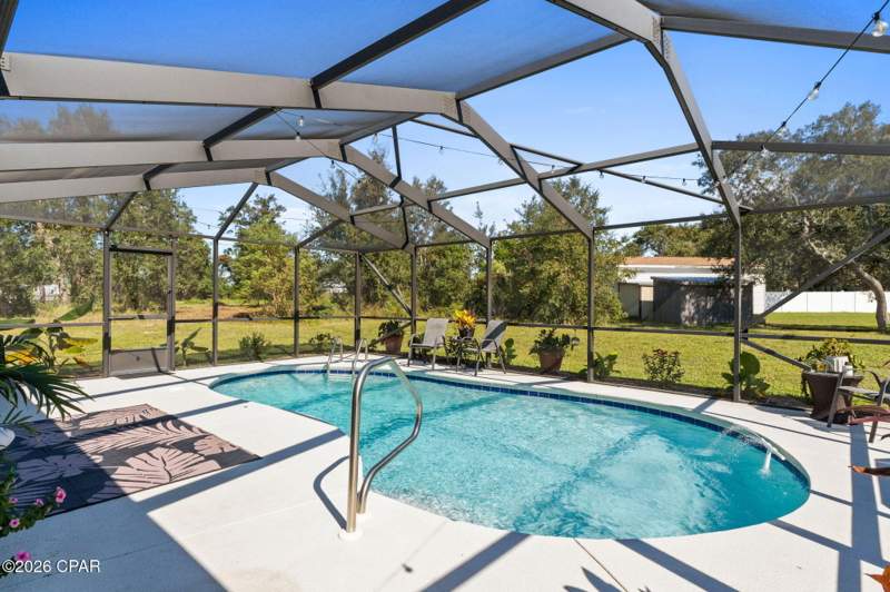 4 bedroom SingleFamilyResidence at 7505 Coleridge Road, Xanadu, Panama City — photo 2