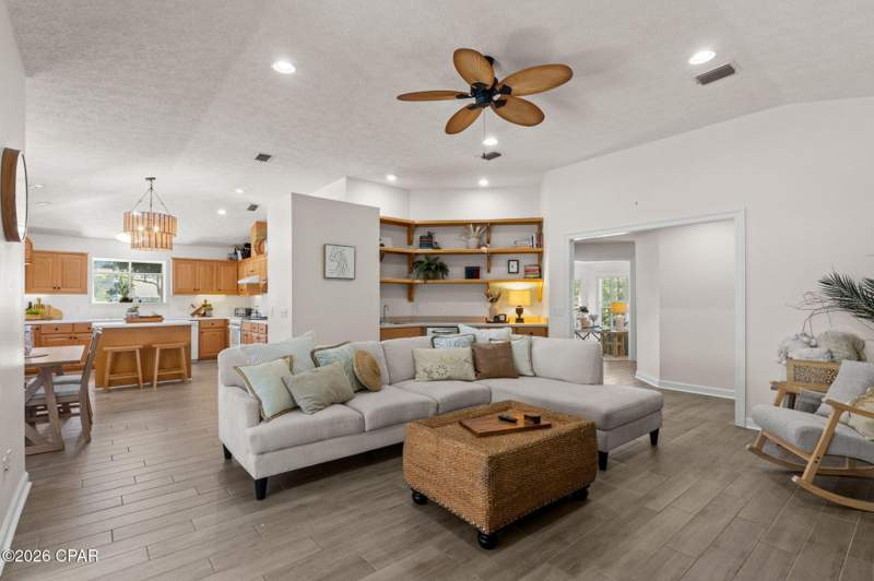 4 bedroom SingleFamilyResidence at 7505 Coleridge Road, Xanadu, Panama City — photo 5