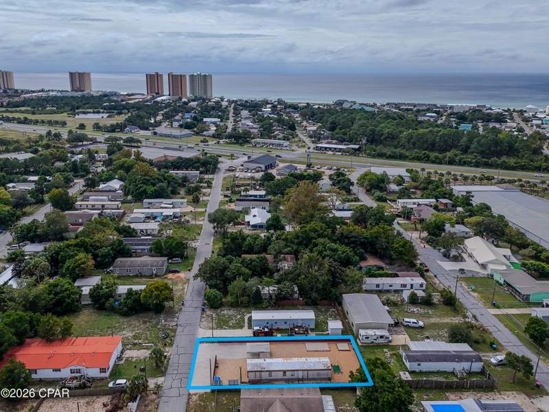 3 bedroom ManufacturedHome at 129 N San Souci Boulevard, Miramar Heights, Panama City Beach — photo 4