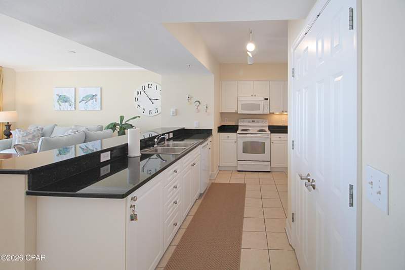 1 bedroom Condominium at 14701 Front Beach Road 1933, Emerald Beach Resort, Panama City Beach — photo 2
