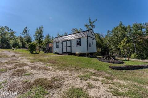 1305 Sandusky Circle, Alford FL - photo 11 of 22