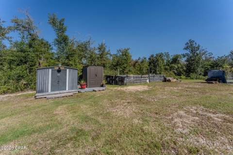 1305 Sandusky Circle, Alford FL - photo 12 of 22