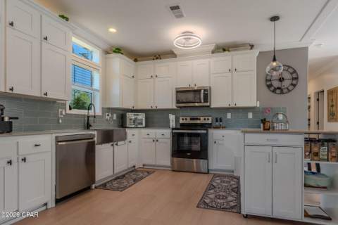 1305 Sandusky Circle, Alford FL - photo 13 of 22