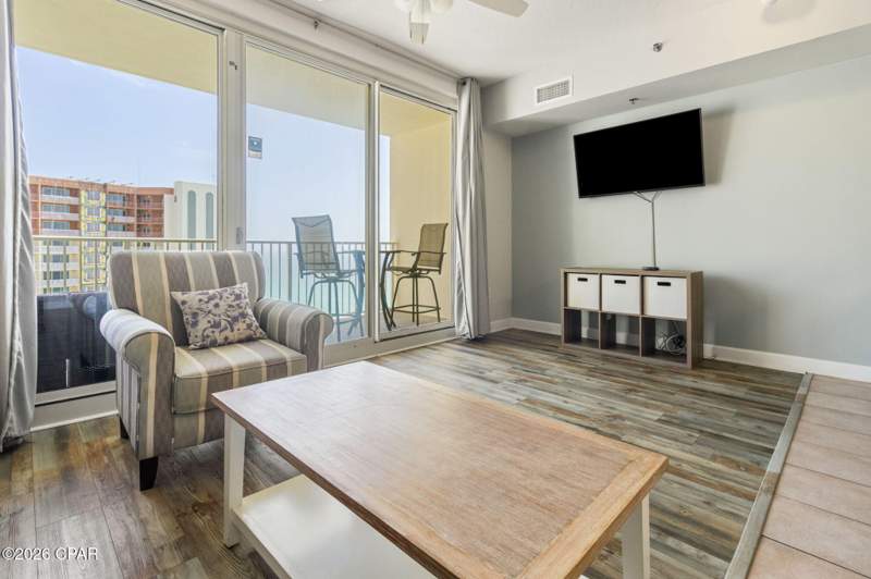 1 bedroom Condominium at 9900 S Thomas Drive 2009, Shores Of Panama, Panama City — photo 5