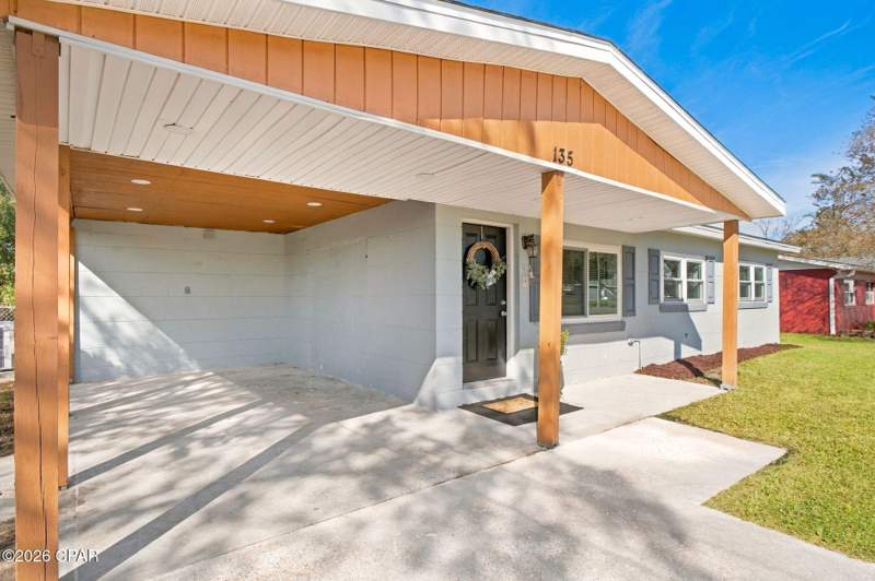 3 bedroom SingleFamilyResidence at 135 Indian Summer Avenue, Parkway Manor, Panama City — photo 2