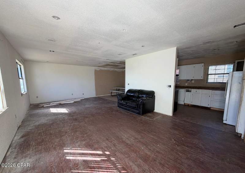 4 bedroom SingleFamilyResidence at 917 Kevin Court, Towne & Country Lake Estates, Panama City — photo 5