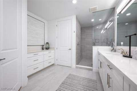 16360 Viansa Way 8-201, Naples FL - photo 15 of 35