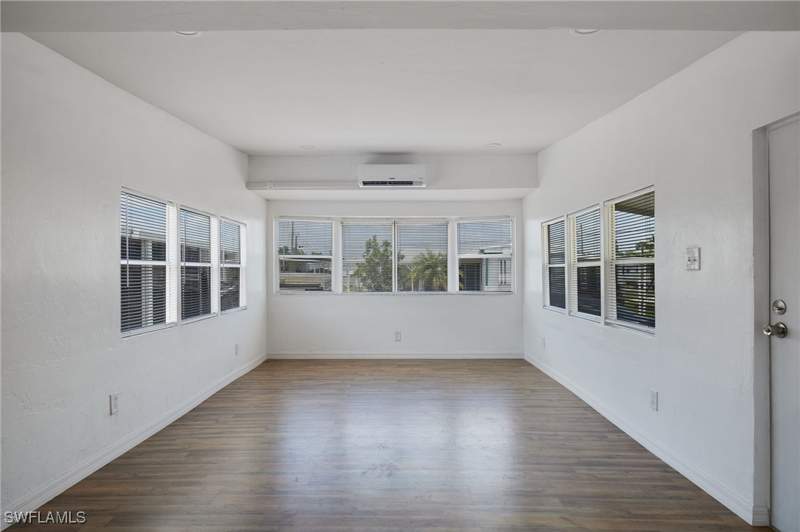 2 bedroom ManufacturedHome at 5558 Palm Beach Blvd 214, Sun-N-Fun Mobile Home Village, Fort Myers — photo 3