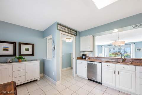 2922 Kings Lake Blvd 2922, Naples FL - photo 8 of 25