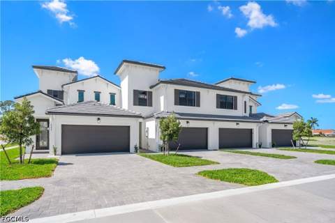 6085 Barbara Cir, Naples FL - photo 17 of 32