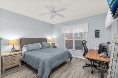 194 Newport Dr 903, Naples FL - photo 15 of 38