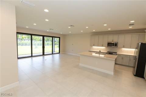 3384 Meloy Dr, Fort Myers FL - photo 16 of 49