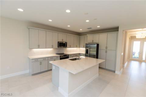 3384 Meloy Dr, Fort Myers FL - photo 17 of 49