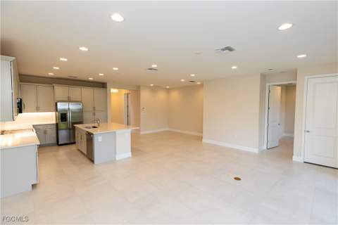 3384 Meloy Dr, Fort Myers FL - photo 19 of 49