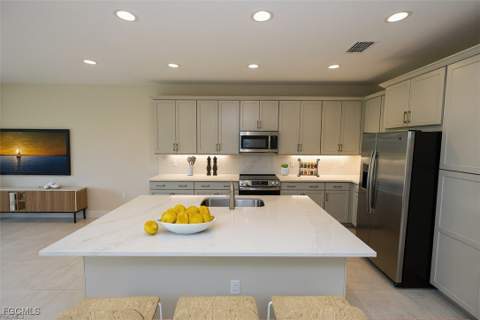 3384 Meloy Dr, Fort Myers FL - photo 6 of 49