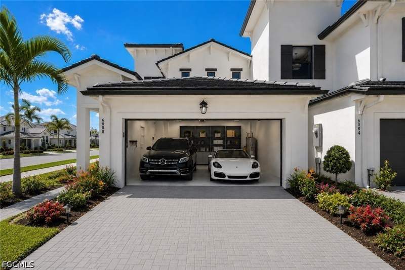 3 bedroom Townhouse at 6092 Barbara Cir, Santa Barbara Place Naples, Naples — photo 2