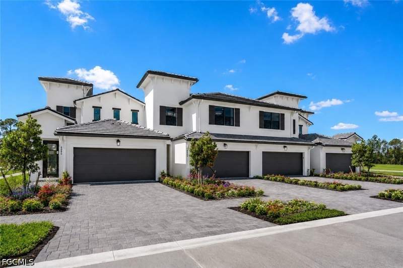 3 bedroom Townhouse at 6093 Barbara Cir, Santa Barbara Place Naples, Naples — photo 5
