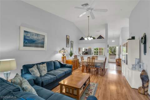 338 Newport Dr 1807, Naples FL - photo 13 of 38