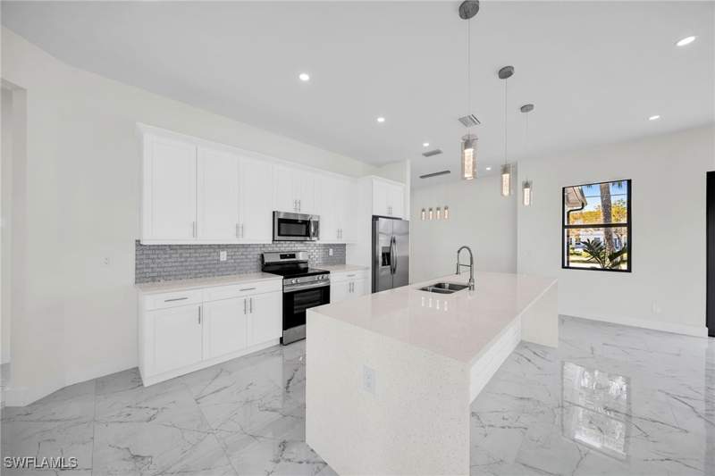 3 bedroom SingleFamilyResidence at 3034 Chiquita Blvd N, Cape Coral, Cape Coral — photo 5