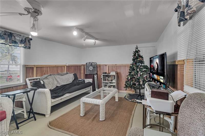 2 bedroom ManufacturedHome at 224 Mamie St, Chokoloskee, Chokoloskee — photo 5