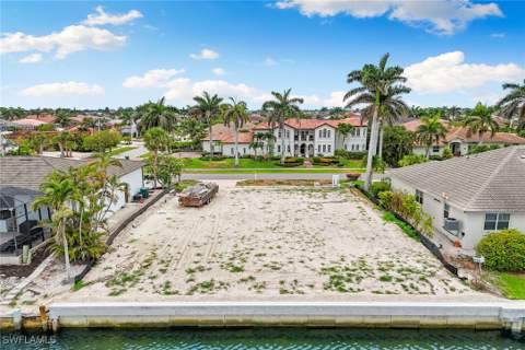 372 Lamplighter Dr, Marco Island FL - photo 10 of 14