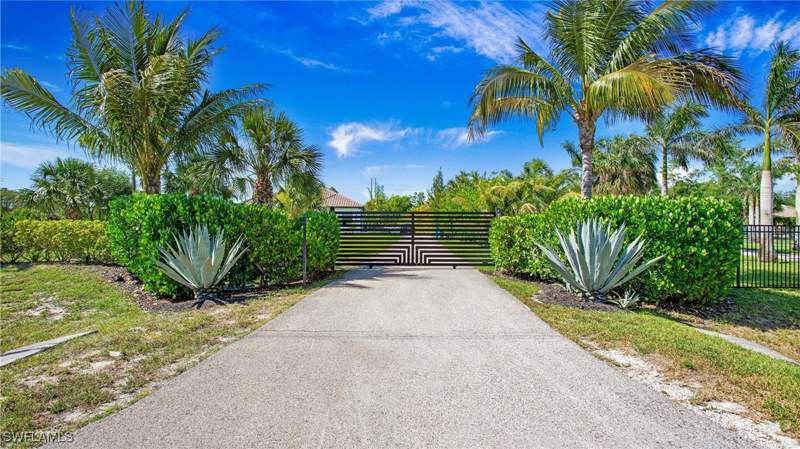 4 bedroom SingleFamilyResidence at 6341 Green Blvd, Golden Gate Estates, Naples — photo 3