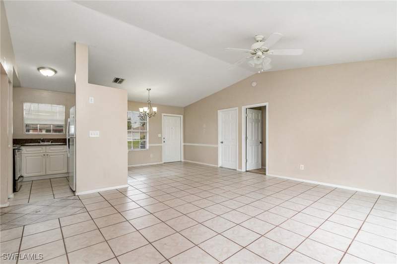 3 bedroom SingleFamilyResidence at 302 NE 10th Ter, Cape Coral, Cape Coral — photo 4