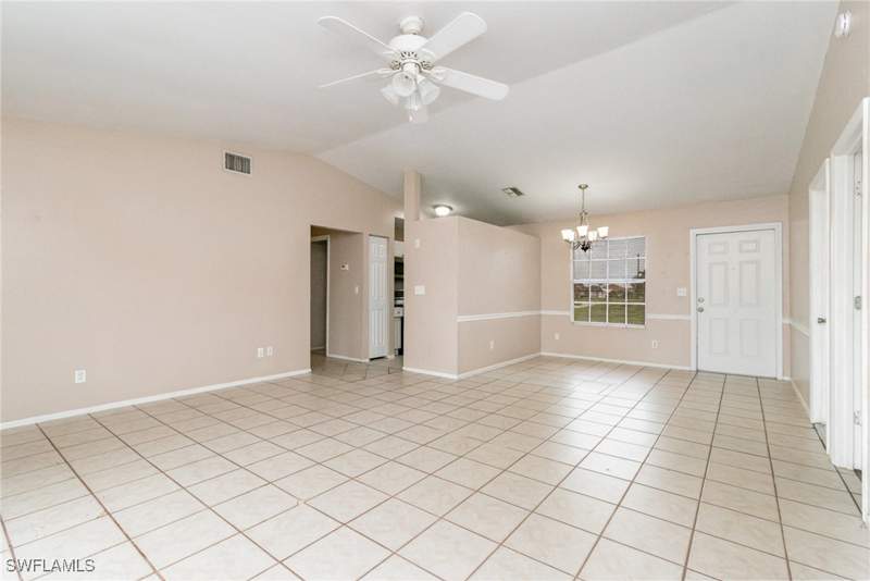 3 bedroom SingleFamilyResidence at 302 NE 10th Ter, Cape Coral, Cape Coral — photo 5