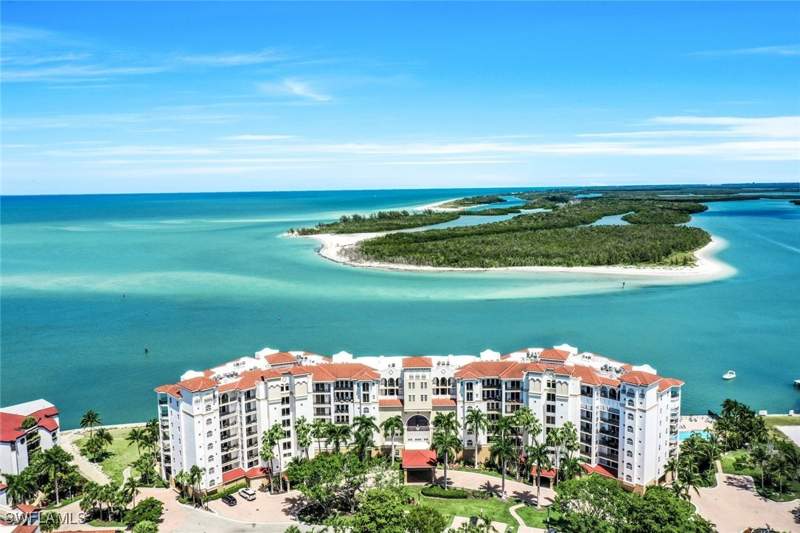 3 bedroom Condominium at 700 La Peninsula Blvd 401, Twin Dolphins, Naples — photo 2