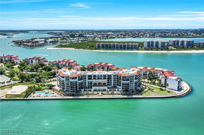 3 bedroom Condominium at 700 La Peninsula Blvd 401, Twin Dolphins, Naples — photo 3