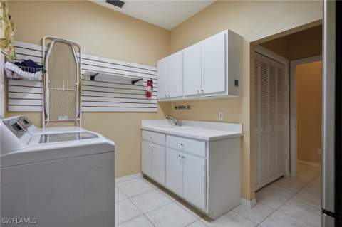 3667 Liberty Sq, Fort Myers FL - photo 24 of 46