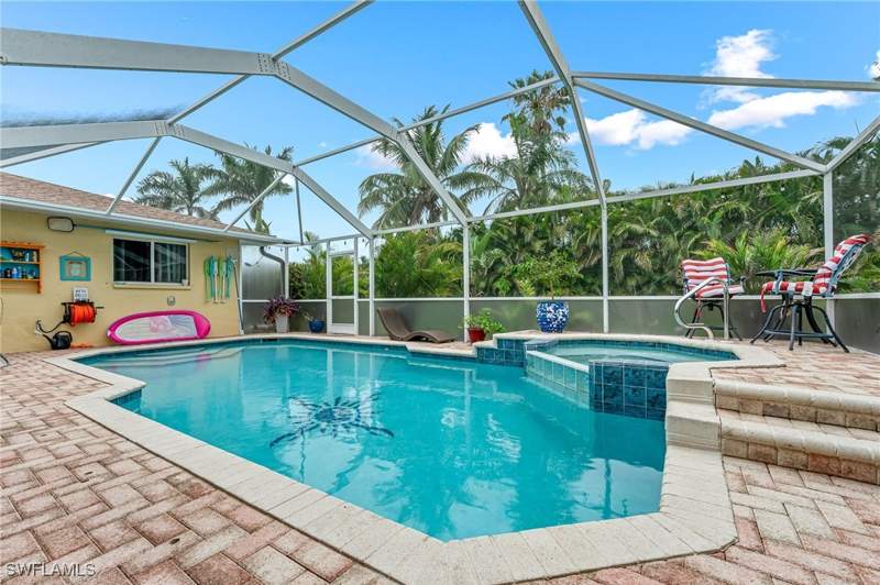 3 bedroom SingleFamilyResidence at 2812 SW 29th Ave, Cape Coral, Cape Coral — photo 2