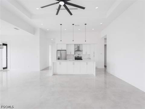 305 Diplomat Pkwy E, Cape Coral FL - photo 6 of 29