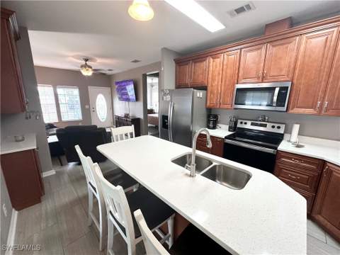 11341 Bayside Blvd, Fort Myers Beach FL - photo 10 of 35